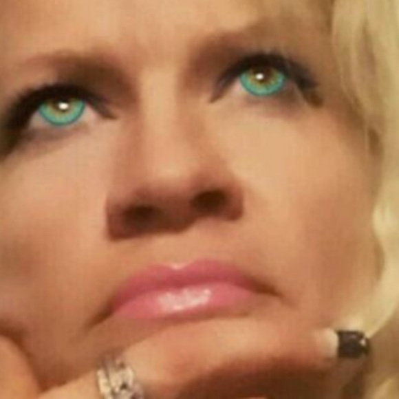 Meet your Posher, Shannon - Picture 1 of 1